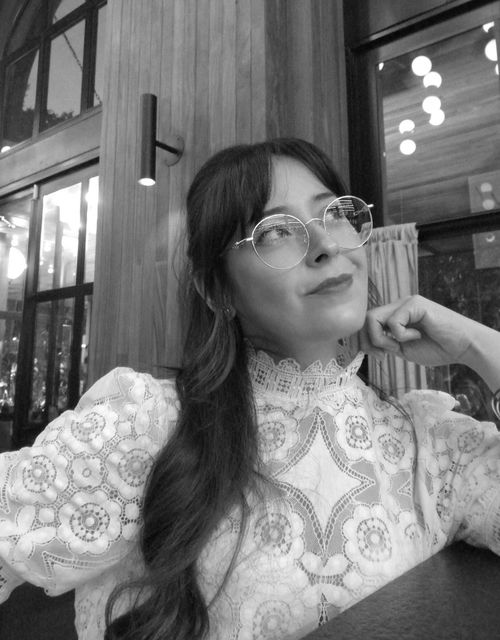 Retrato de Cristina Castro, Diseño y comunicación gráfica